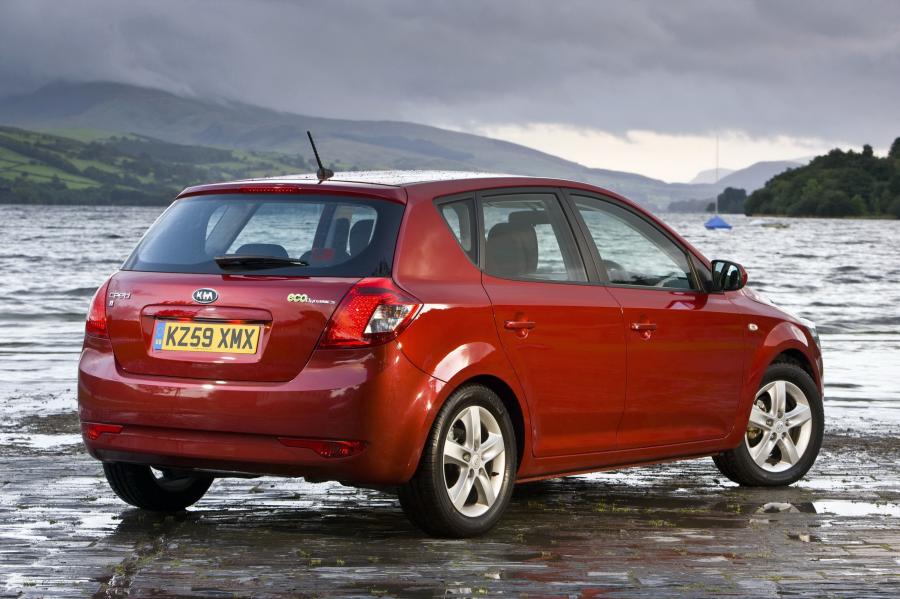  Kia cee&rsquo;d 2009 года  (фото 93 из 98)